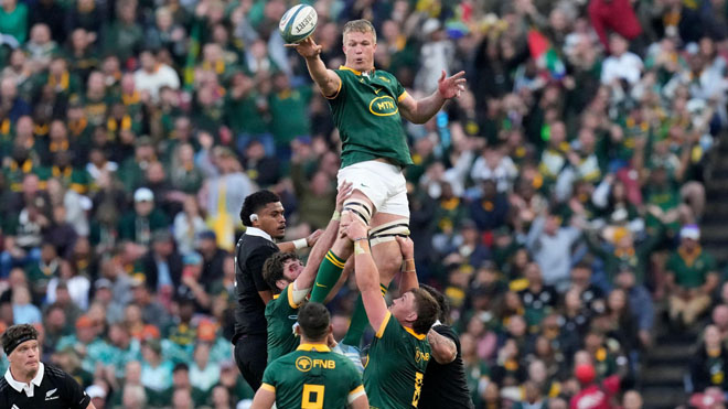 Los Springboks se demoraron en derrotar a los All Blacks en un épico enfrentamiento en Ellis Park